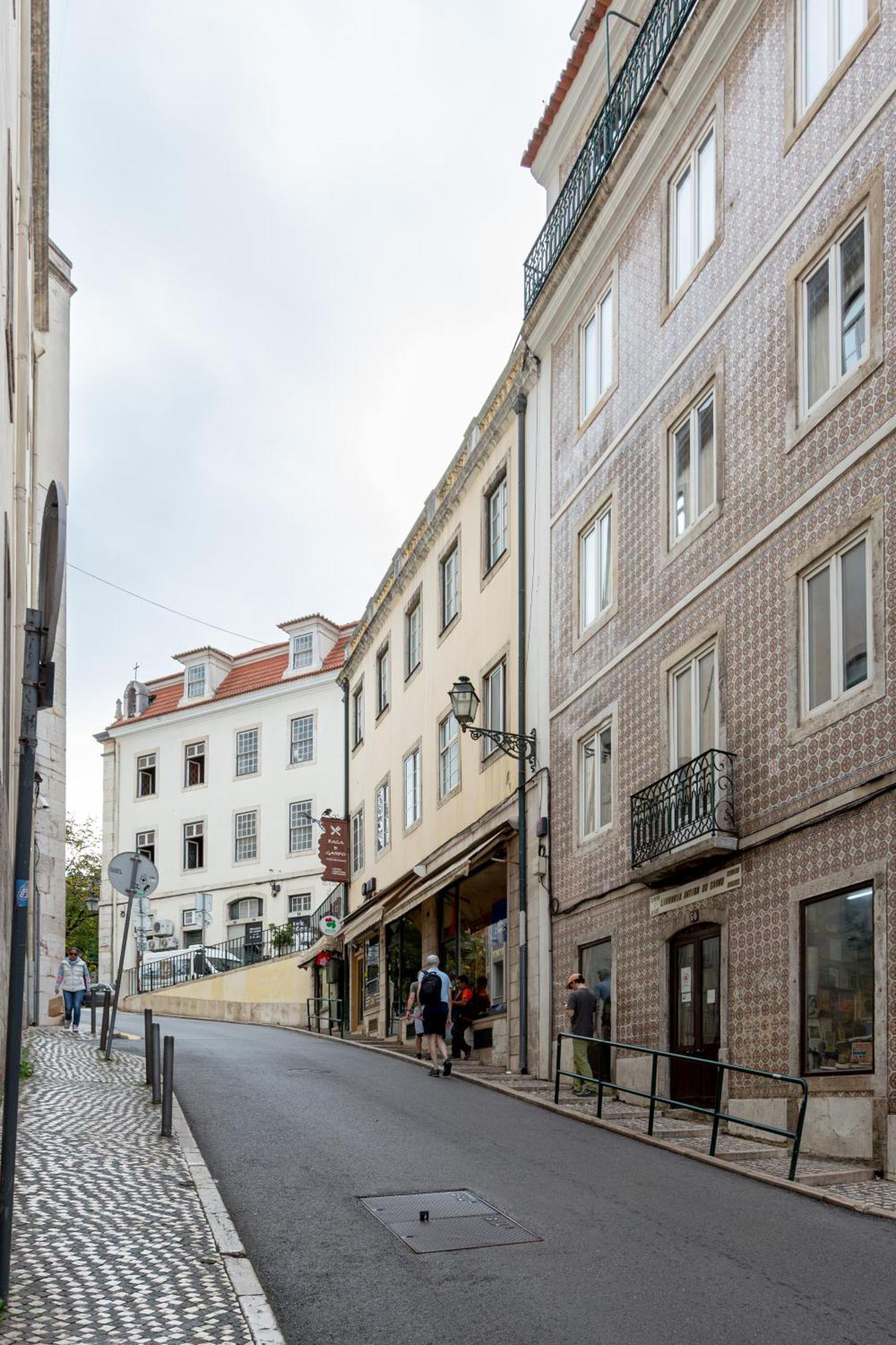 Ferienwohnung Joivy Inviting Flat Next To Carmo Convent Lissabon Exterior foto