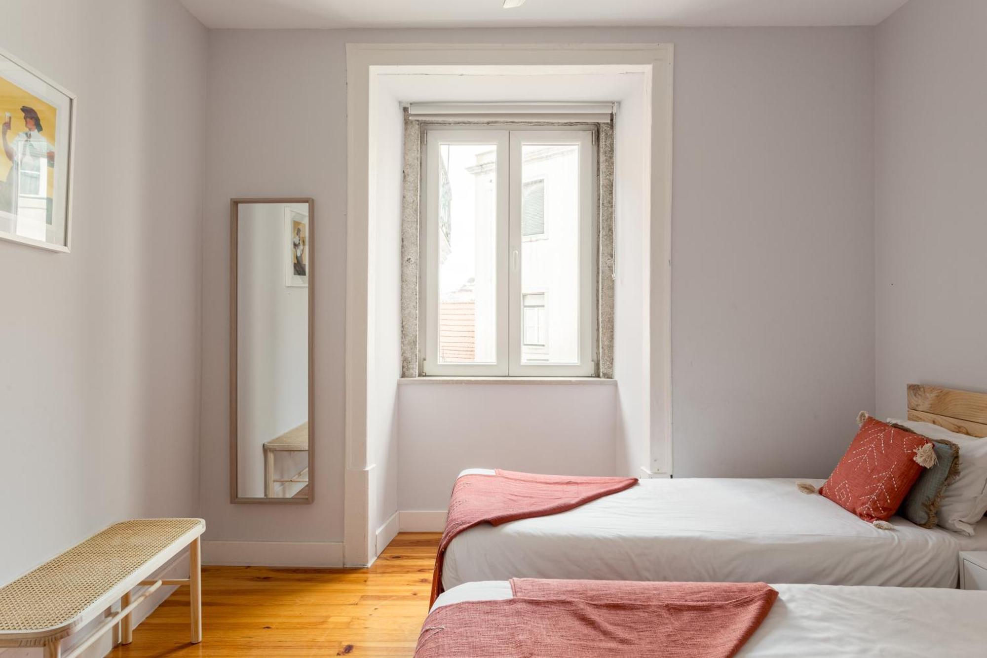 Ferienwohnung Joivy Inviting Flat Next To Carmo Convent Lissabon Exterior foto