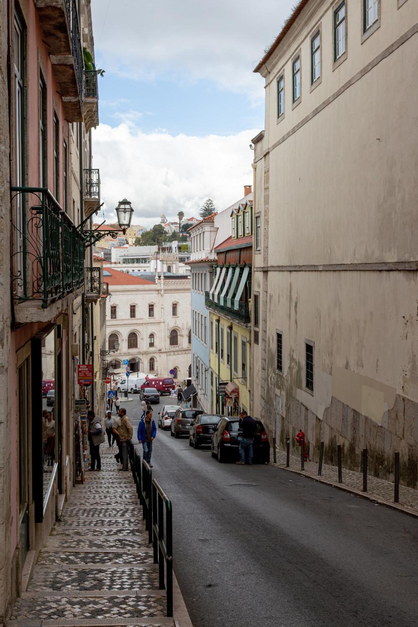 Ferienwohnung Joivy Inviting Flat Next To Carmo Convent Lissabon Exterior foto