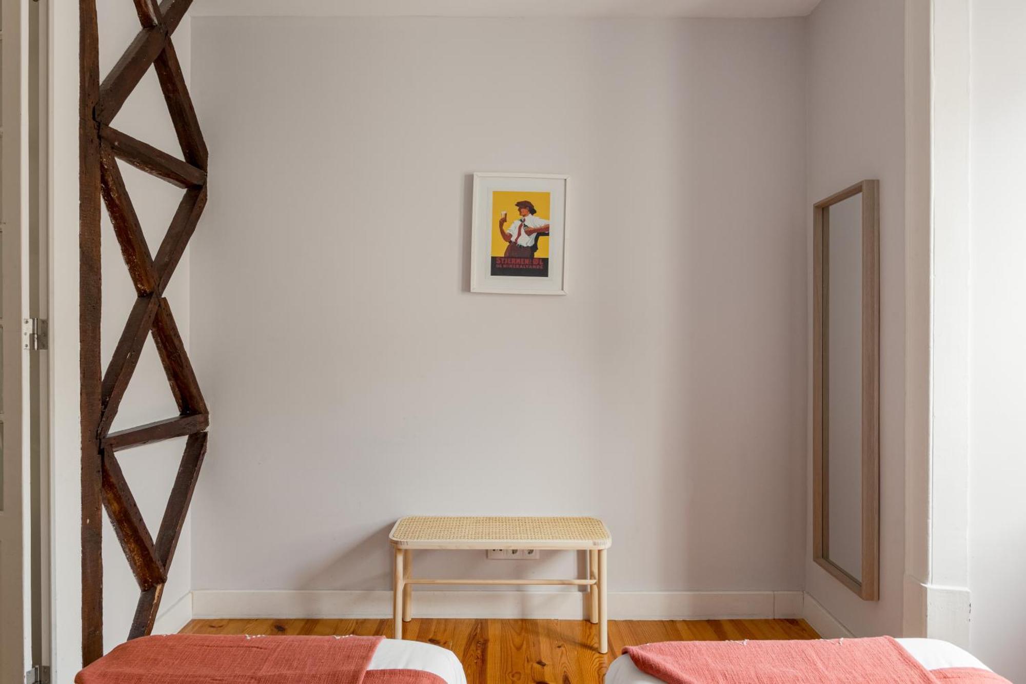 Ferienwohnung Joivy Inviting Flat Next To Carmo Convent Lissabon Exterior foto