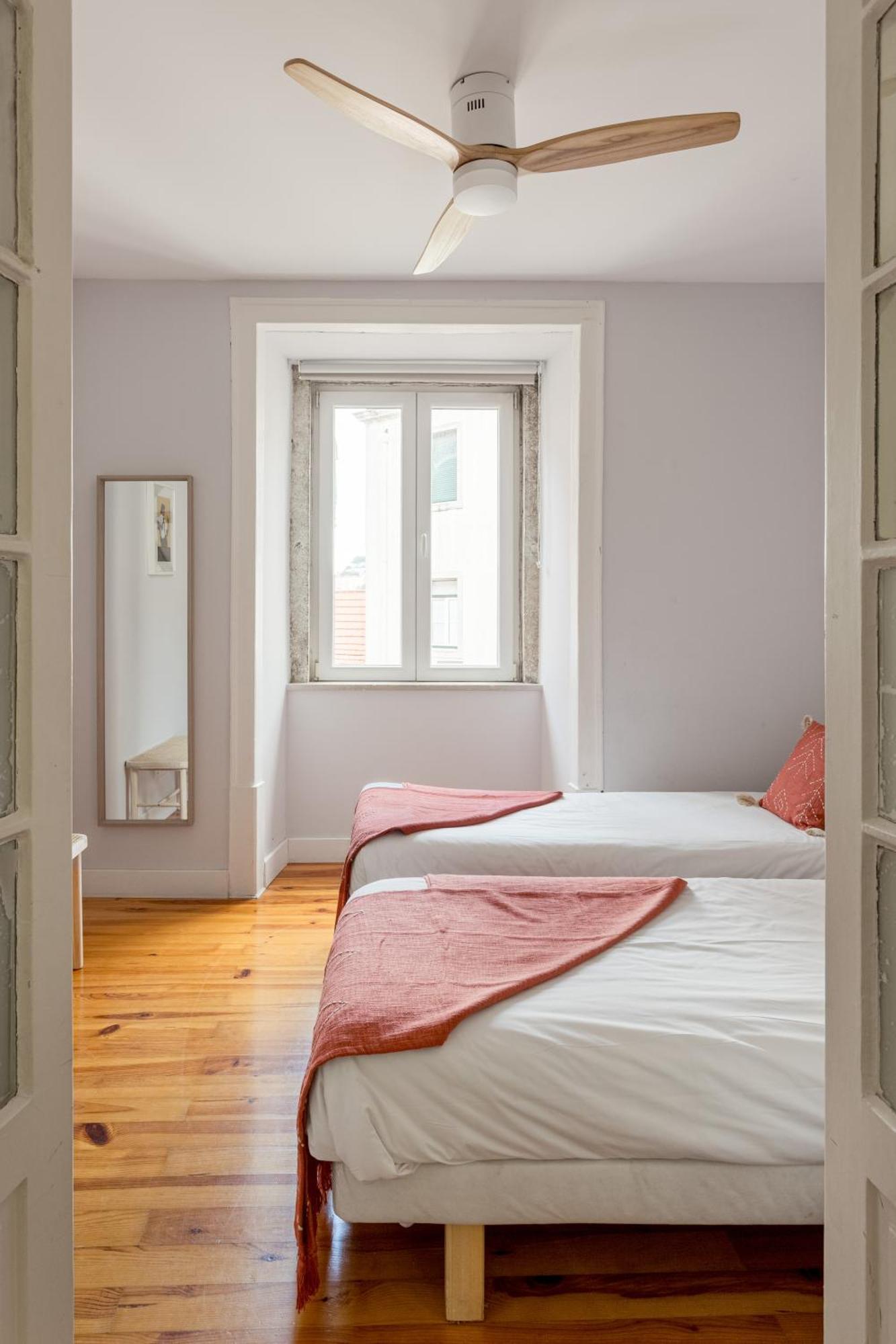 Ferienwohnung Joivy Inviting Flat Next To Carmo Convent Lissabon Exterior foto